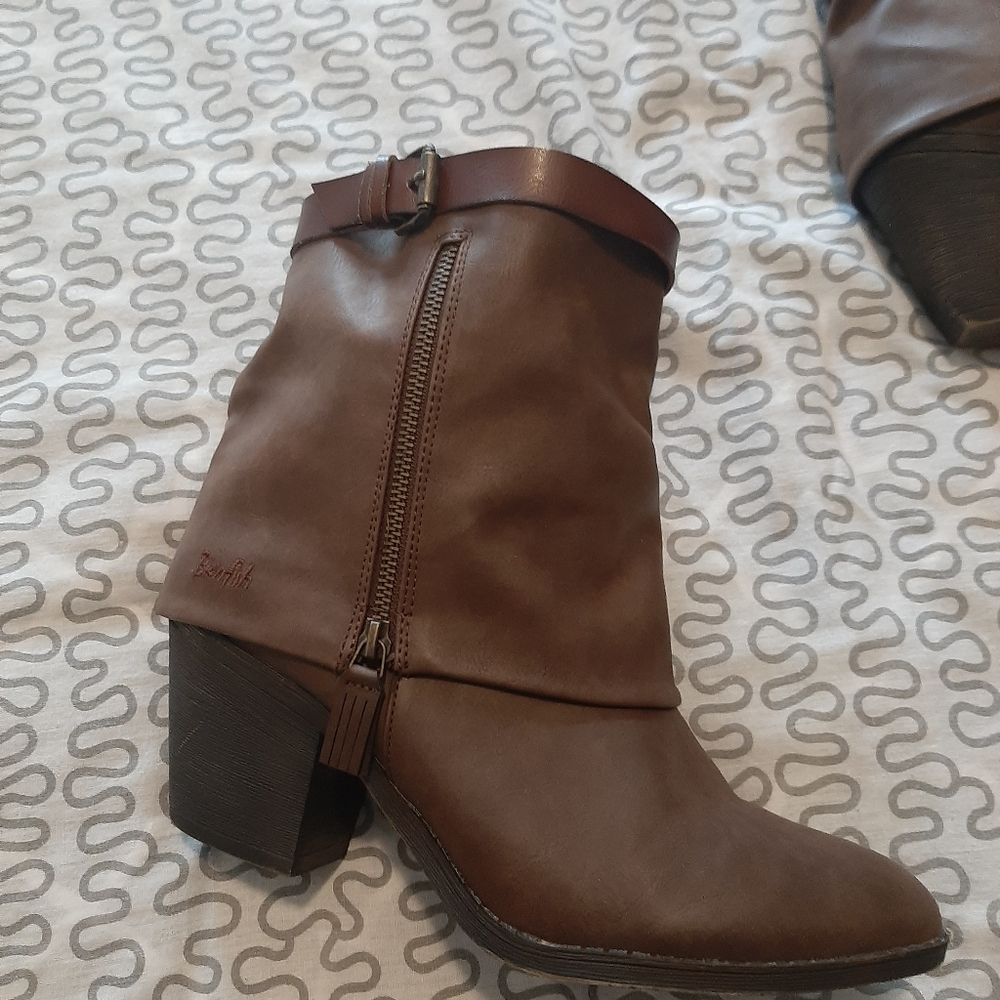 womans booties